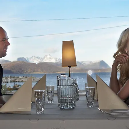 Reisafjord Hotel 
